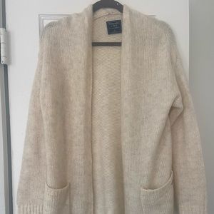 White open front sweater with pockets